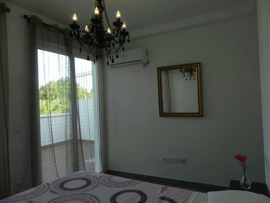 Atico Con Terraza En Alameda De Hercules Sevilla Bagian luar foto