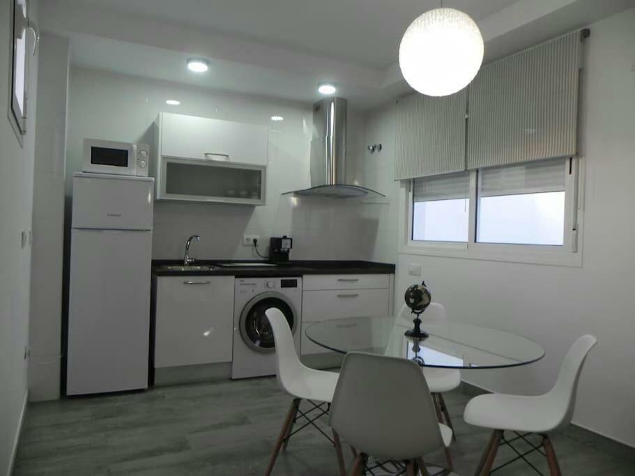 Atico Con Terraza En Alameda De Hercules Sevilla Bagian luar foto